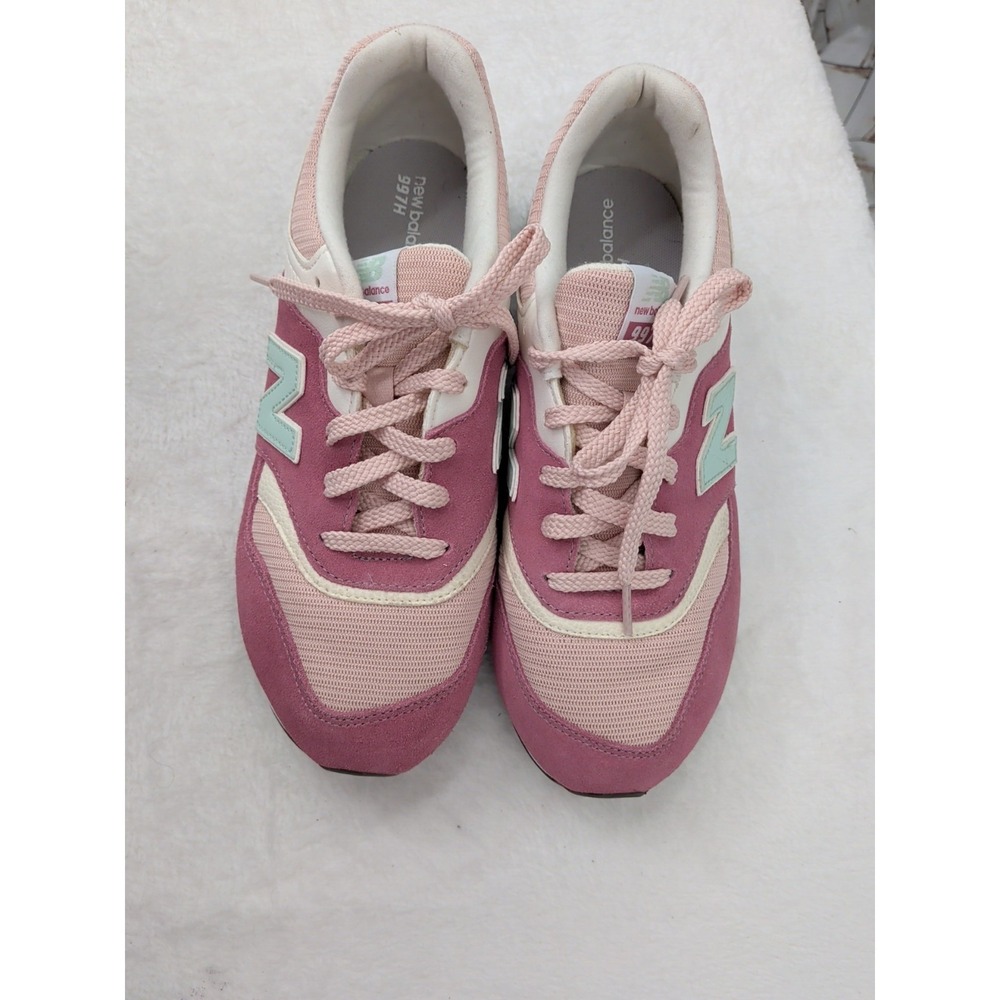 New Balance Women’s Pink Mint Lifestyle Sneakers - Picture 2 of 8